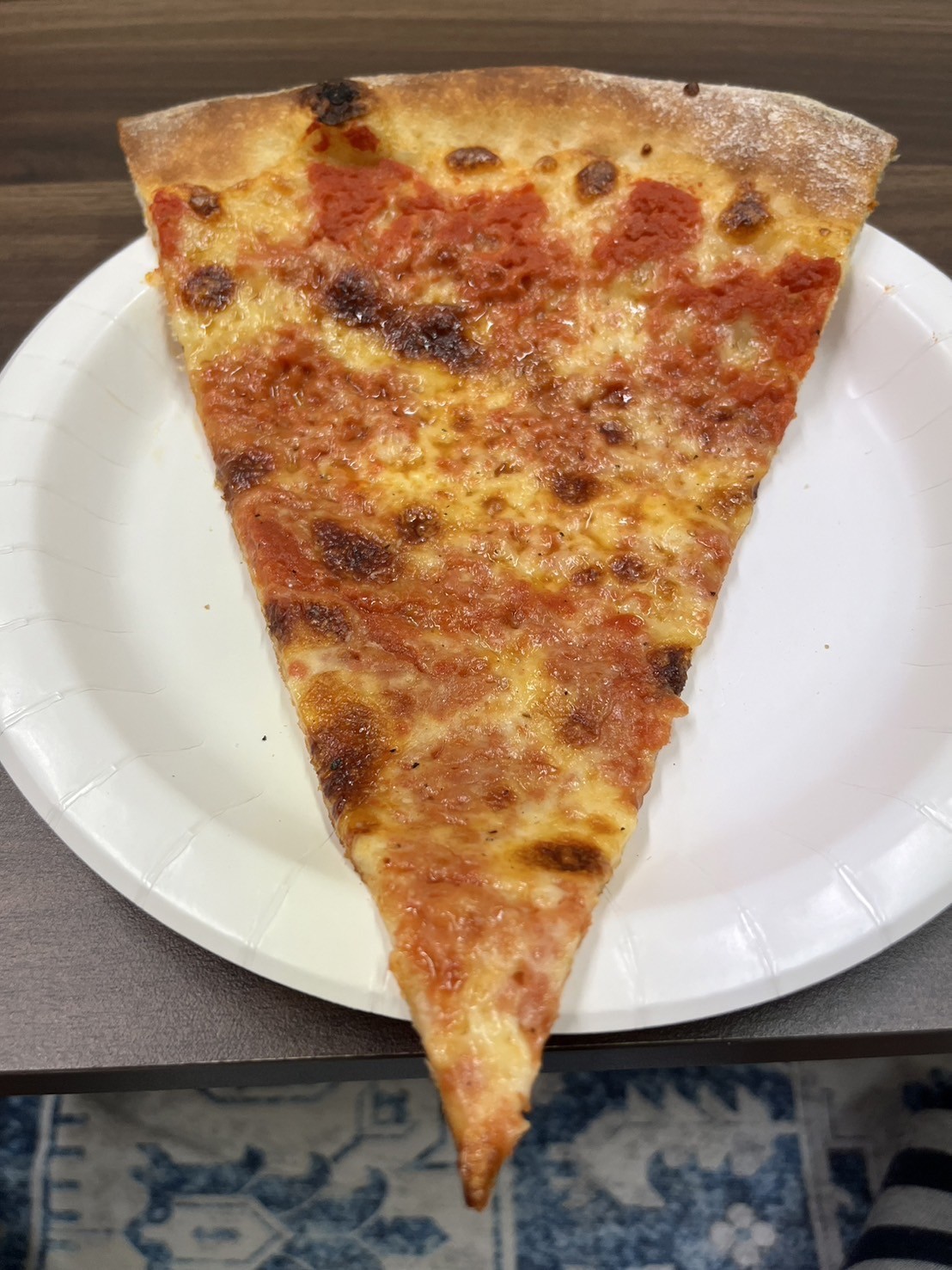 今天一看到這個披薩我就想起了C.C（シー・ツー）